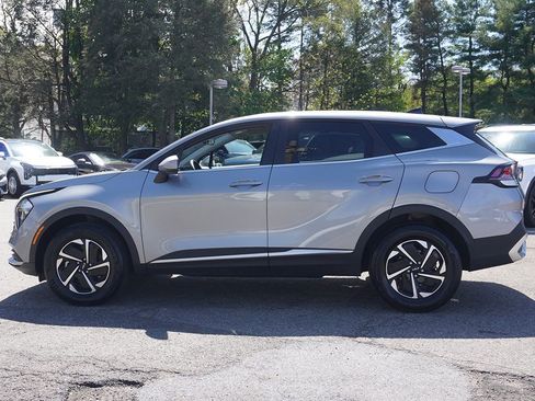 Used 2023 Kia Sportage LX AWD/4WD image 16