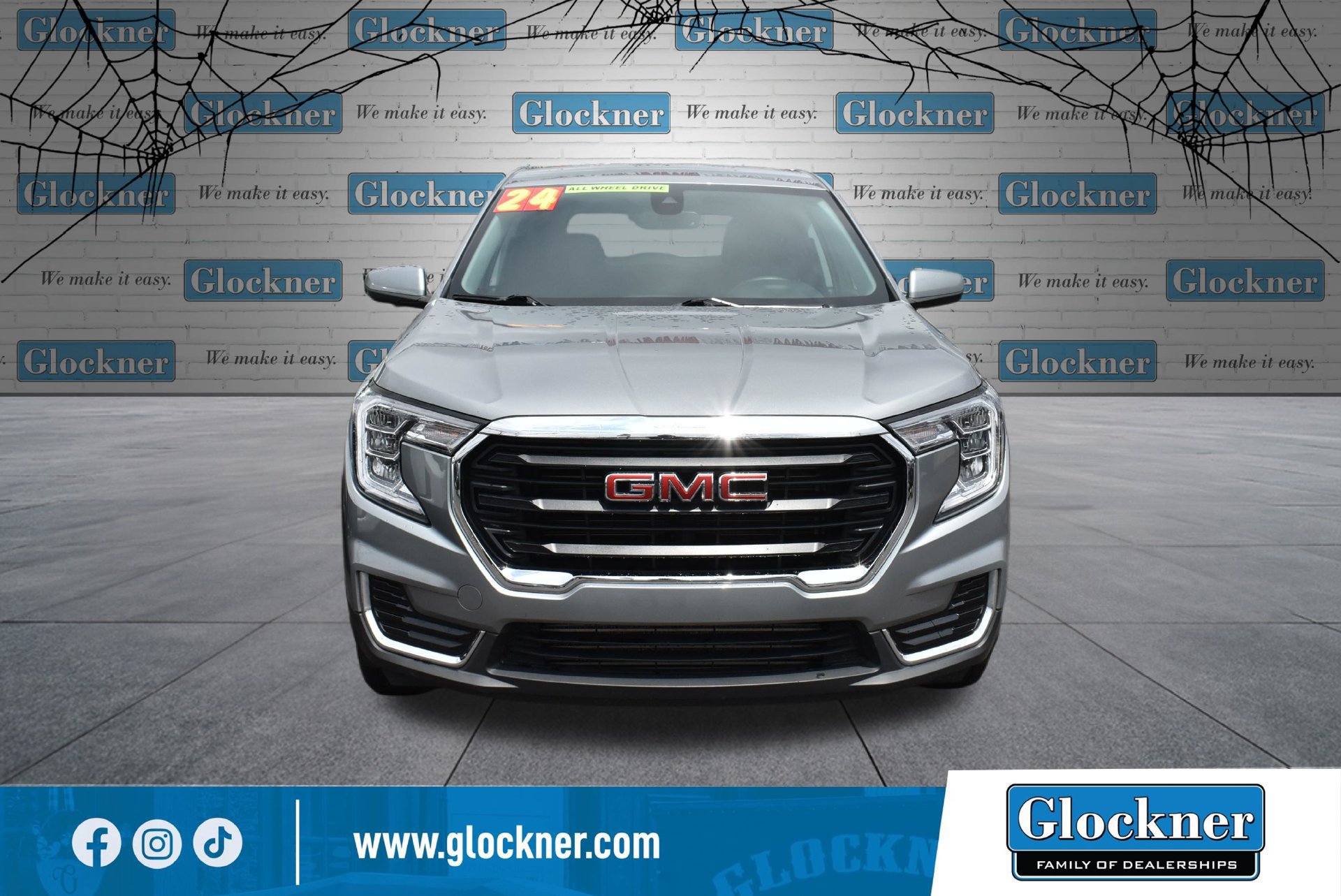 Used 2024 GMC Terrain SLE w/ LPO, Floor Liner Package AWD/4WD image 2