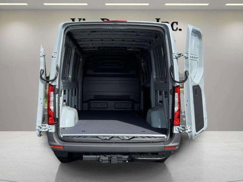 New 2025 Mercedes-Benz Sprinter 2500 image 5