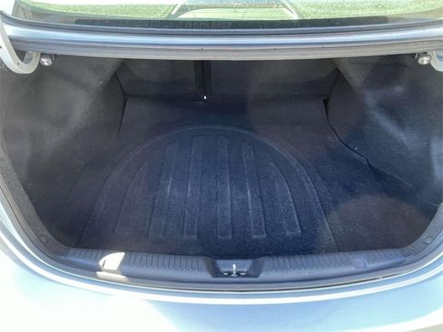 Used 2015 Hyundai Elantra SE image 10