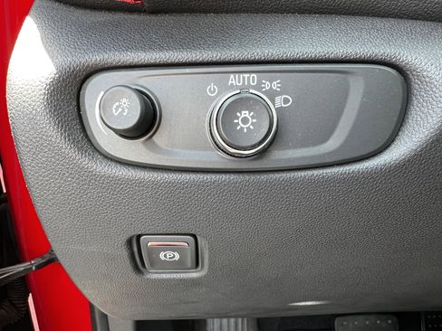 Used 2020 Chevrolet Blazer RS FWD image 15