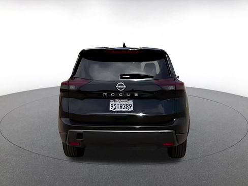 Used 2025 Nissan Rogue SV FWD image 12