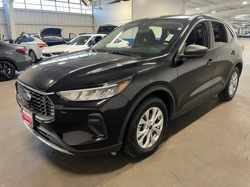 Used 2024 Ford Escape Active FWD image 9