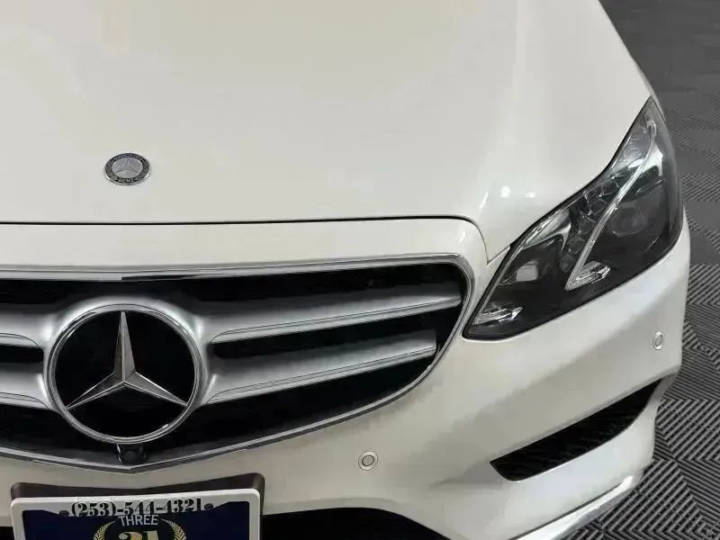 Used 2014 Mercedes-Benz E 250 BlueTEC 4MATIC Sedan image 4
