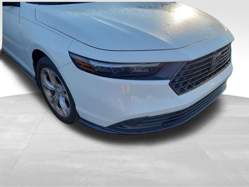 Used 2023 Honda Accord LX image 9