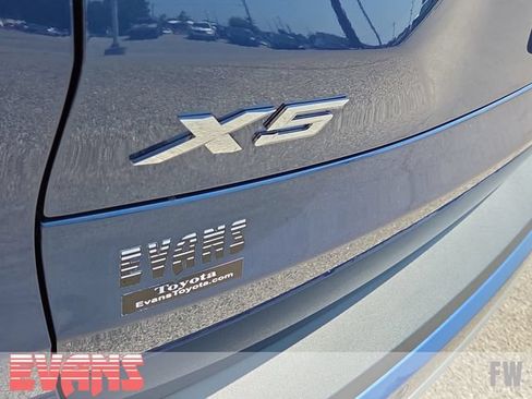 Used 2021 BMW X5 xDrive40i w/ Premium Package AWD/4WD image 4