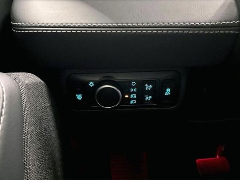 Used 2025 Ford Mustang Mach-E Premium image 37