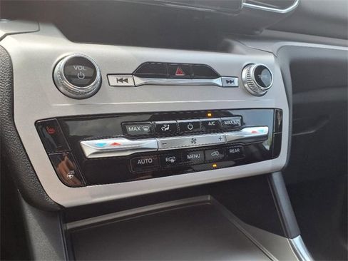 Certified 2023 Ford Explorer XLT w/ Equipment Group 202A image 22