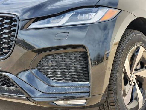 Used 2026 Jaguar F-PACE R-Dynamic S image 8
