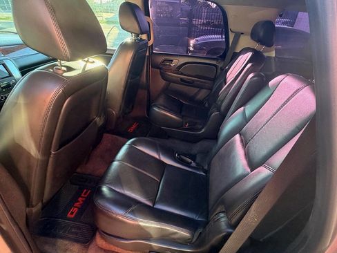 Used 2007 GMC Yukon SLT w/ SLT Preferred Equipment Group image 20