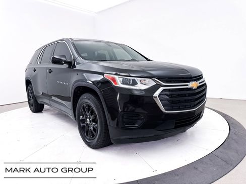 Used 2019 Chevrolet Traverse LS FWD image 1