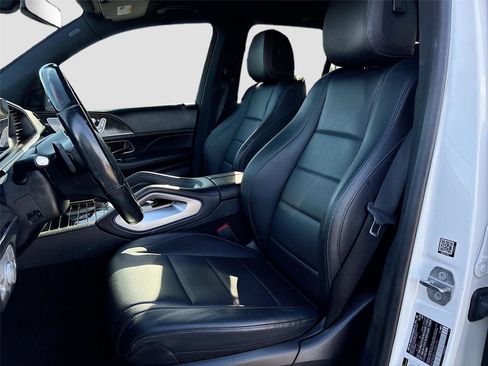 Used 2020 Mercedes-Benz GLE 350 w/ Premium Package image 24