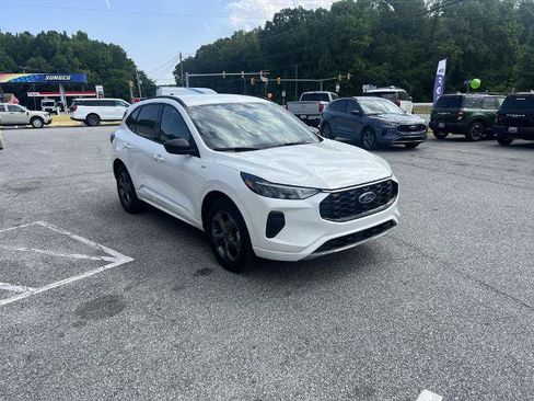 Certified 2024 Ford Escape ST-Line w/ Tech Pack #1 AWD/4WD image 3