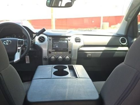 Used 2019 Toyota Tundra SR5 AWD/4WD image 21