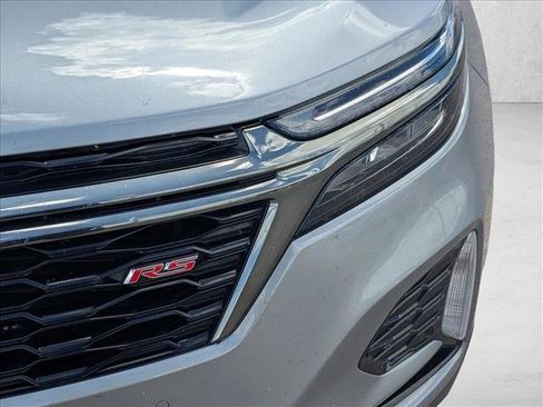 Used 2023 Chevrolet Equinox RS FWD image 9