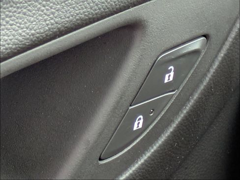 Used 2022 Chevrolet Equinox RS AWD/4WD image 30