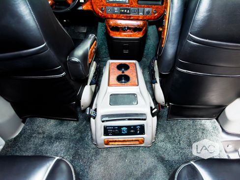 Used 2019 Chevrolet Express 2500 Extended w/ Enhanced Convenience Package image 25