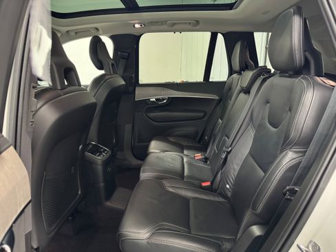 Used 2021 Volvo XC90 T8 Inscription w/ Advanced Package image 32