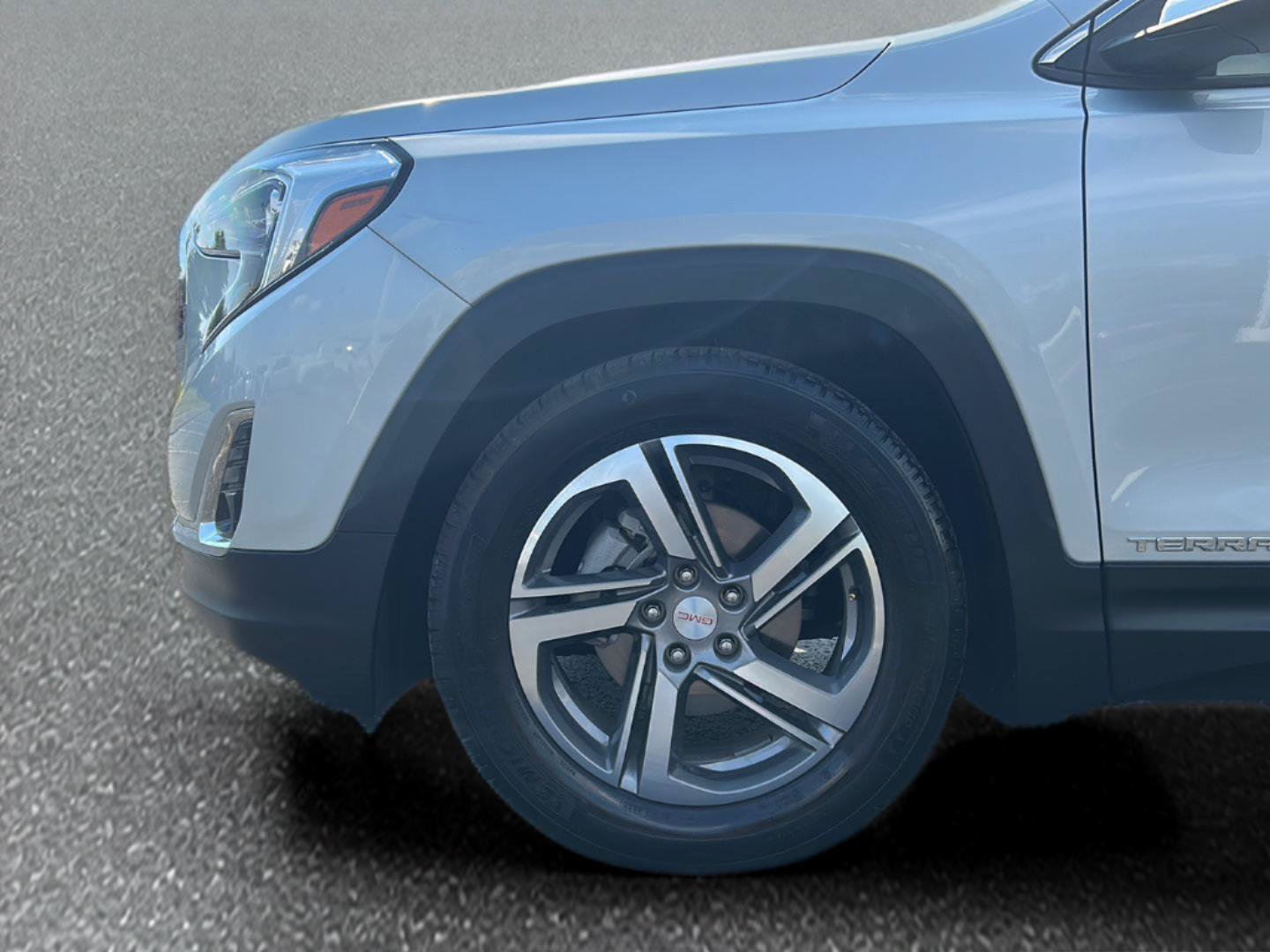 Certified 2021 GMC Terrain SLT w/ LPO, Floor Liner Package FWD image 2