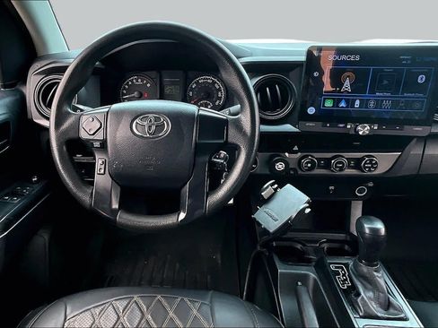 Used 2016 Toyota Tacoma SR w/ SR Convenience Package RWD image 5
