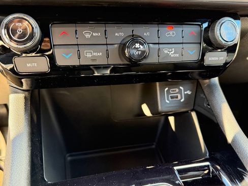 New 2026 Jeep Compass Limited image 20