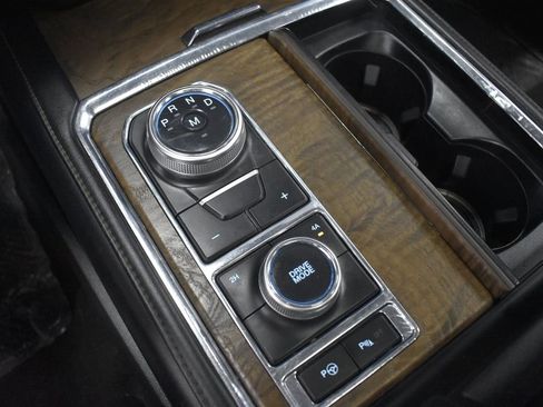 Used 2019 Ford Expedition Platinum image 25