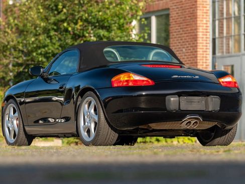Used 2001 Porsche Boxster S image 31