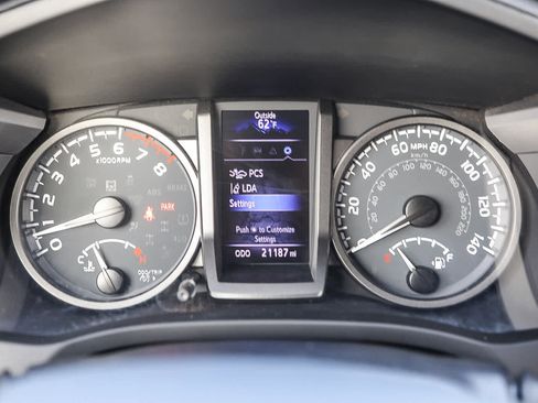 Certified 2020 Toyota Tacoma TRD Off-Road image 22