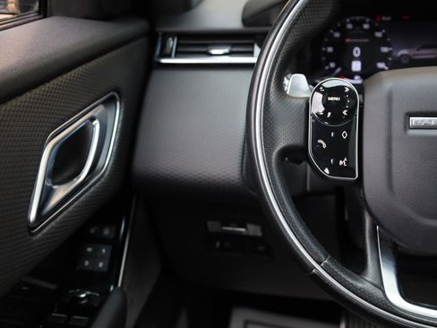 Used 2020 Land Rover Range Rover Velar R-Dynamic S image 33