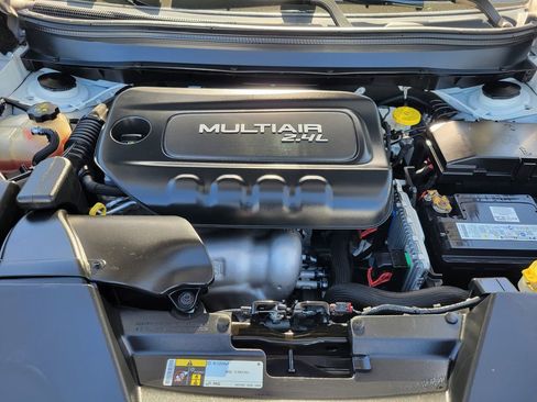 Used 2018 Jeep Cherokee Limited image 33