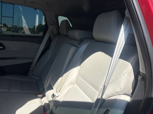 Used 2024 Nissan Rogue SV w/ SV Premium Package FWD image 6