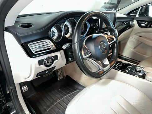 Used 2016 Mercedes-Benz CLS 550 4MATIC image 9