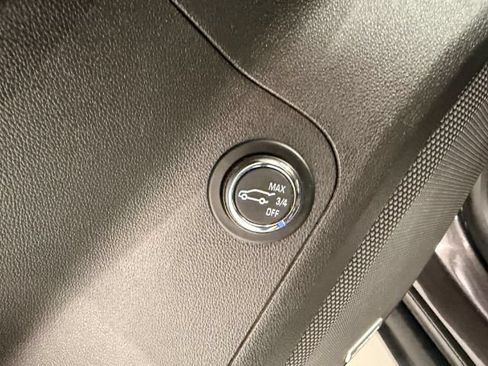 Used 2017 GMC Acadia SLT AWD/4WD image 31