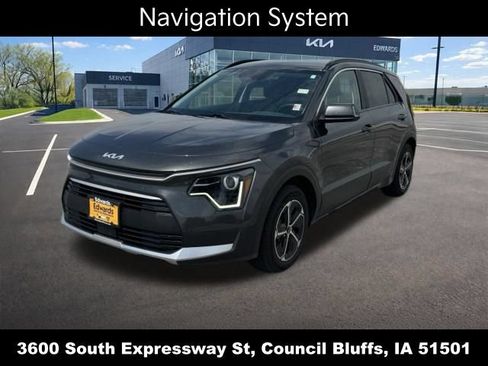 Used 2024 Kia Niro EX FWD image 9