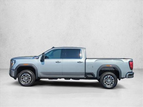 Used 2025 GMC Sierra 2500 SLE w/ SLE Value Package; image 8