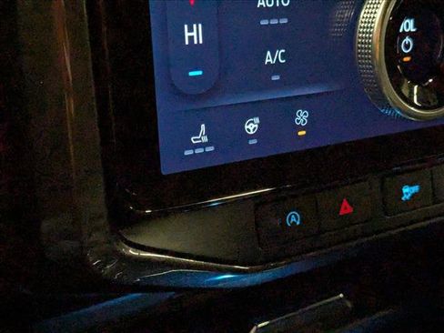 Certified 2024 Ford Expedition Limited image 17