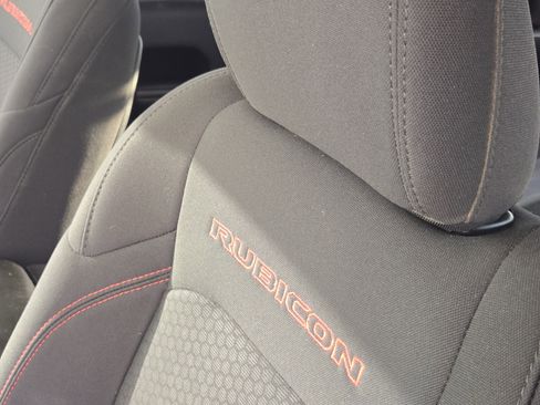 Used 2018 Jeep Wrangler Unlimited Rubicon image 17