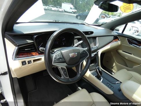 Used 2017 Cadillac XT5 Luxury image 37