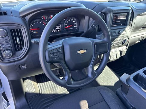 Used 2026 Chevrolet Silverado 2500 Custom w/ Custom Value Package image 18