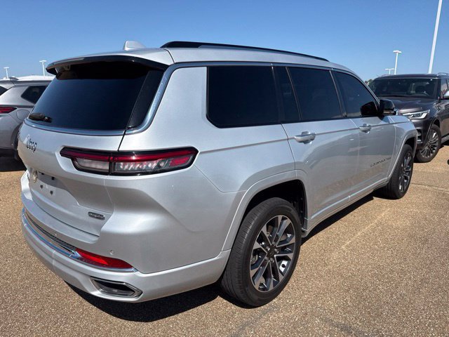 Used 2021 Jeep Grand Cherokee L Overland w/ Luxury Tech Group IV AWD/4WD image 4
