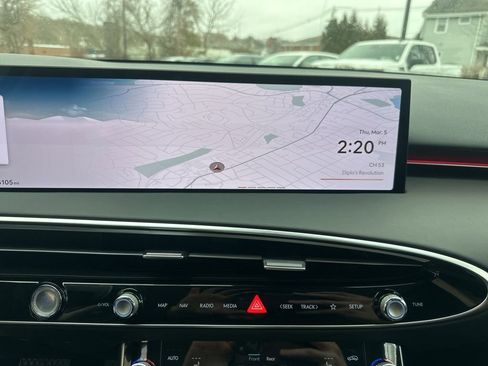 Used 2026 Genesis GV70 2.5T Advanced image 17