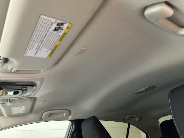 Used 2025 Toyota Corolla LE FWD image 27