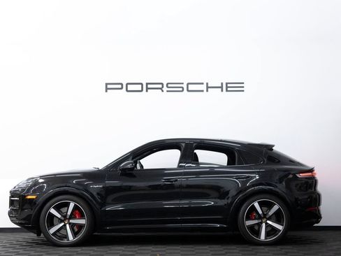 Certified 2025 Porsche Cayenne S AWD/4WD image 2