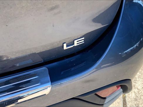 Used 2023 Toyota Highlander LE image 10