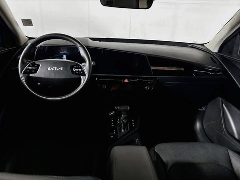 Certified 2023 Kia Niro FWD image 13