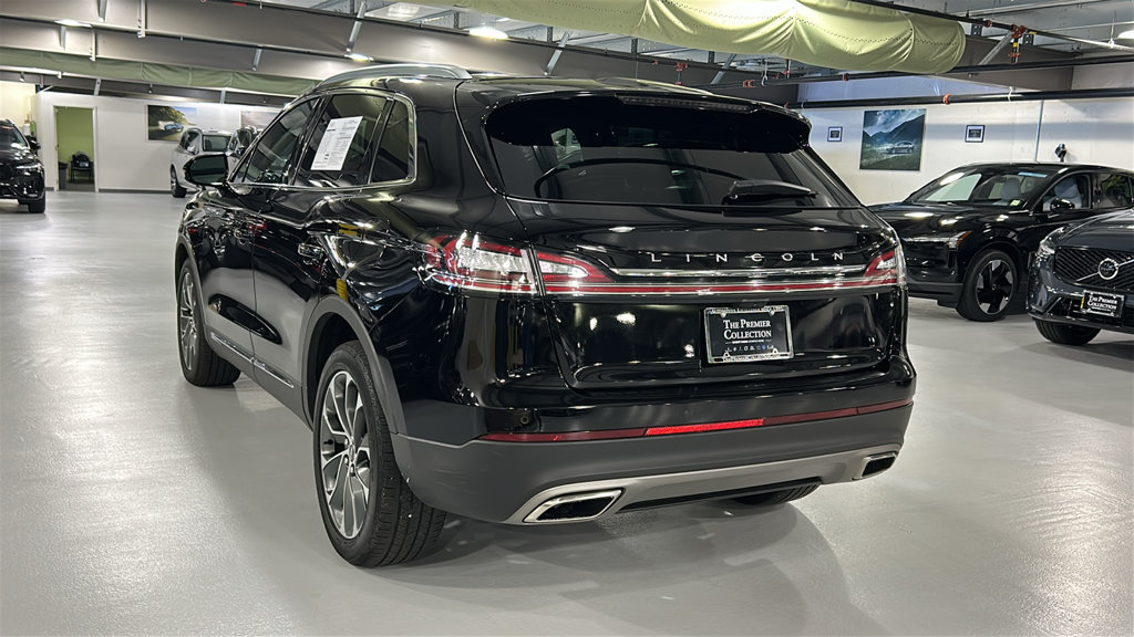 Used 2023 Lincoln Nautilus Reserve AWD/4WD image 6