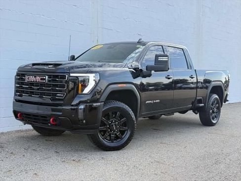 Used 2024 GMC Sierra 2500 AT4 AWD/4WD image 1