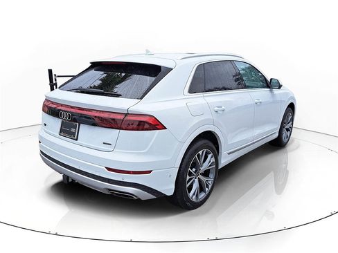 Used 2025 Audi Q8 Premium w/ Convenience Package image 4
