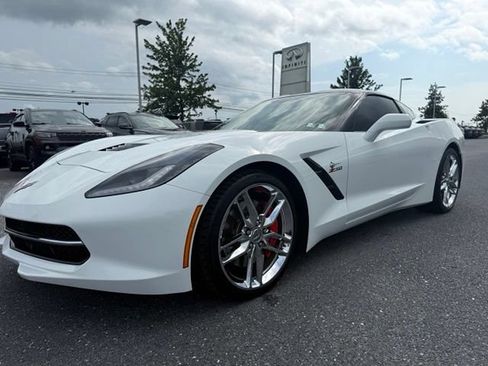Used 2014 Chevrolet Corvette Stingray Coupe RWD image 5