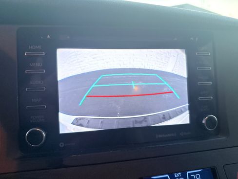 Used 2020 Toyota Sienna LE image 17